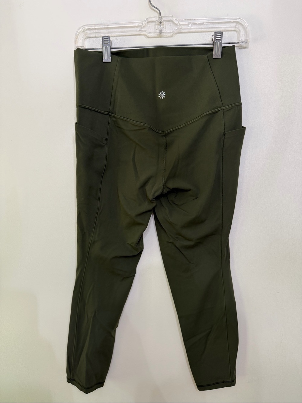 Athleta Salutation 7/8 Stash Pocket Tight Leggings Workout Olive Green Womens M - Picture 5 of 9